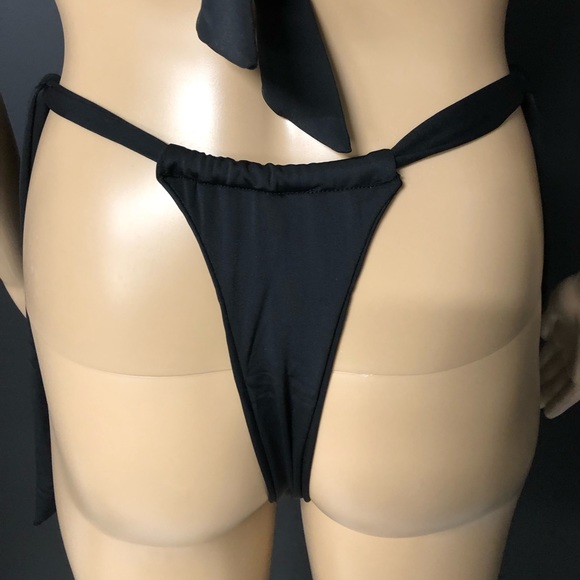 Black Bikini 🖤 - Picture 3 of 8